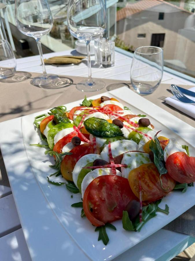 Hotel Calavita Rooftop & Spa San-Martino-di-Lota ภายนอก รูปภาพ