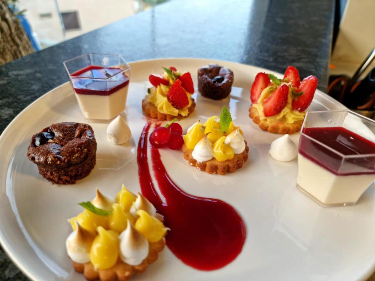 Hotel Calavita Rooftop & Spa San-Martino-di-Lota ภายนอก รูปภาพ